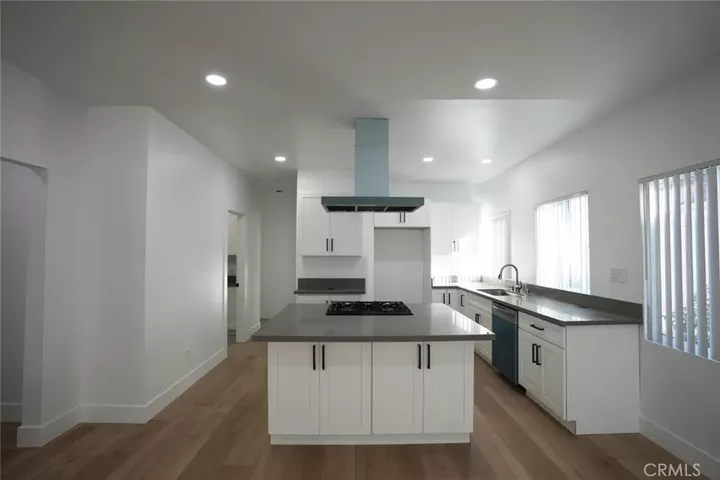 Property Photo:  3627 E 4th  CA 90814 
