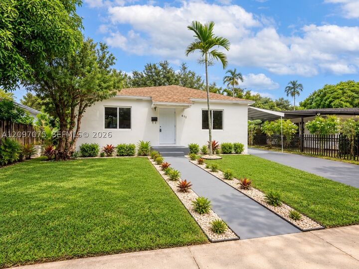 Property Photo: 511 NE 131st St FL 33161