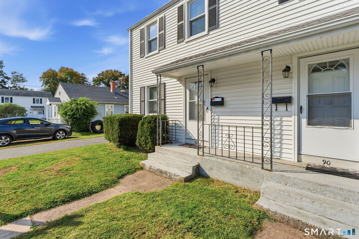 Property Photo:  92 Seaman Circle  CT 06040 