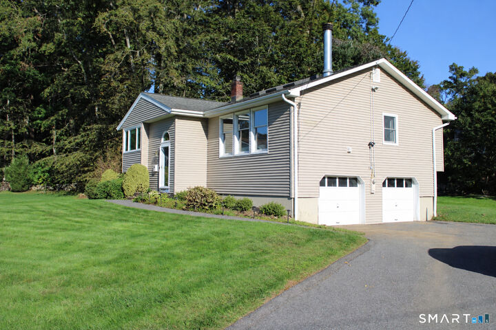 Property Photo:  28 Surrey Drive  CT 06851 