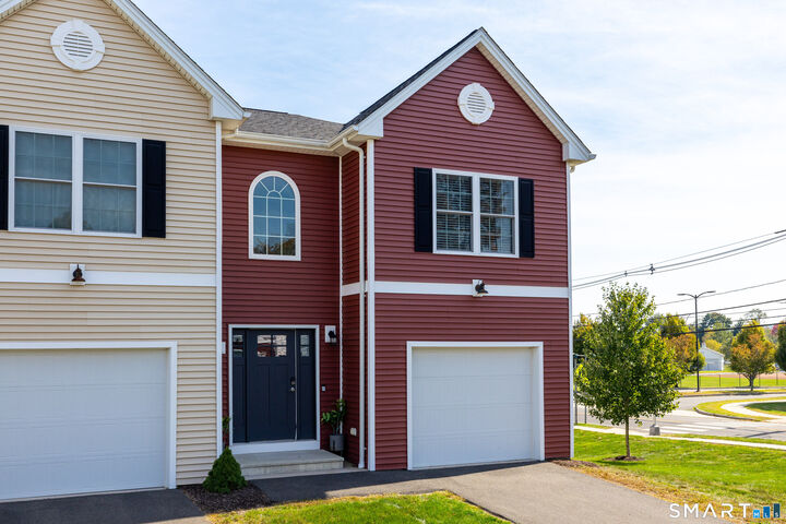Property Photo:  6 Gillette Way 6  CT 06010 