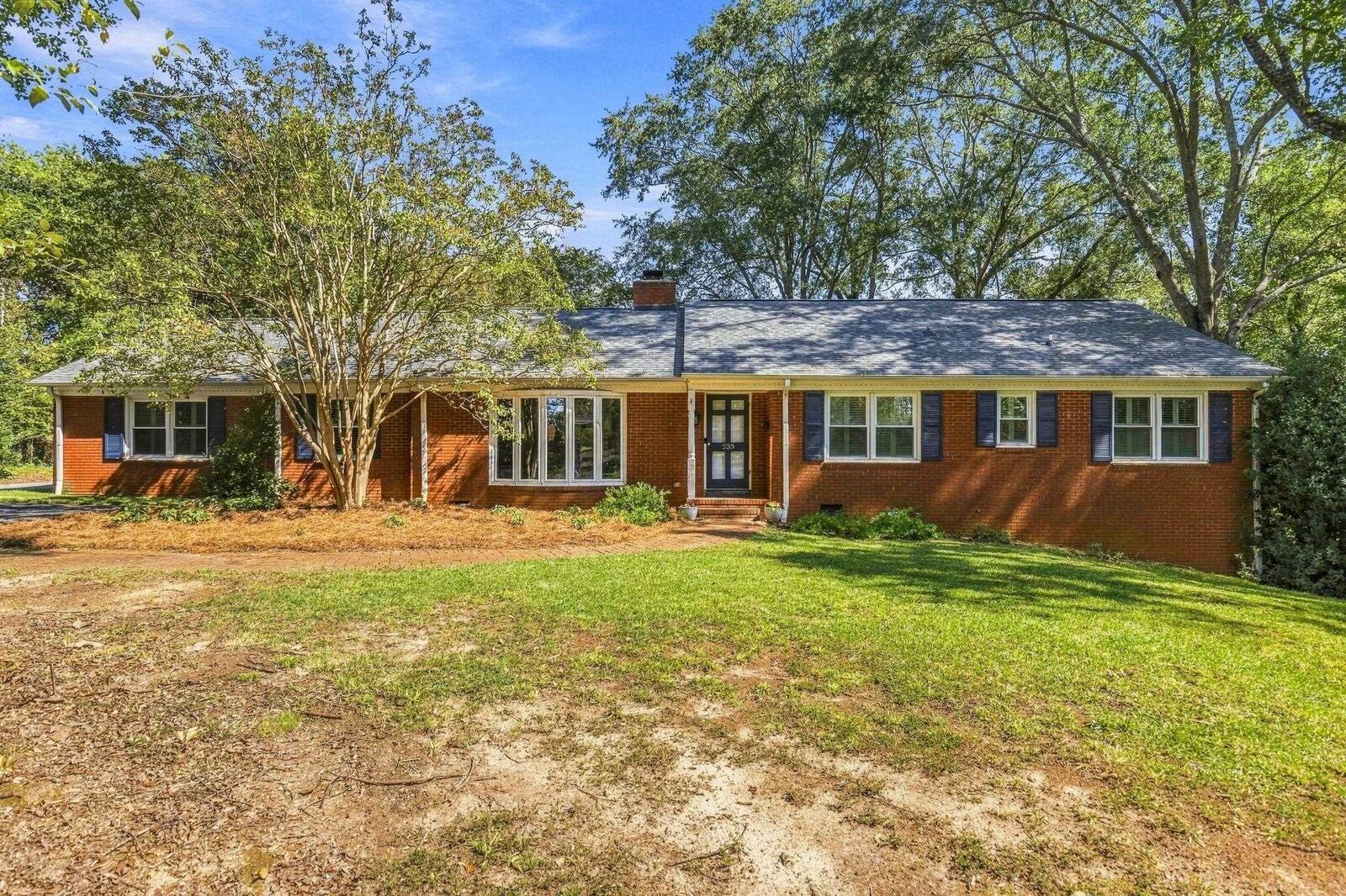 Property Photo: 233 Pineville Road SC 29307