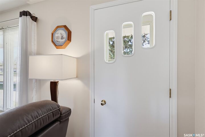 Property Photo:  313 4th Avenue  SK S0K 1B0 