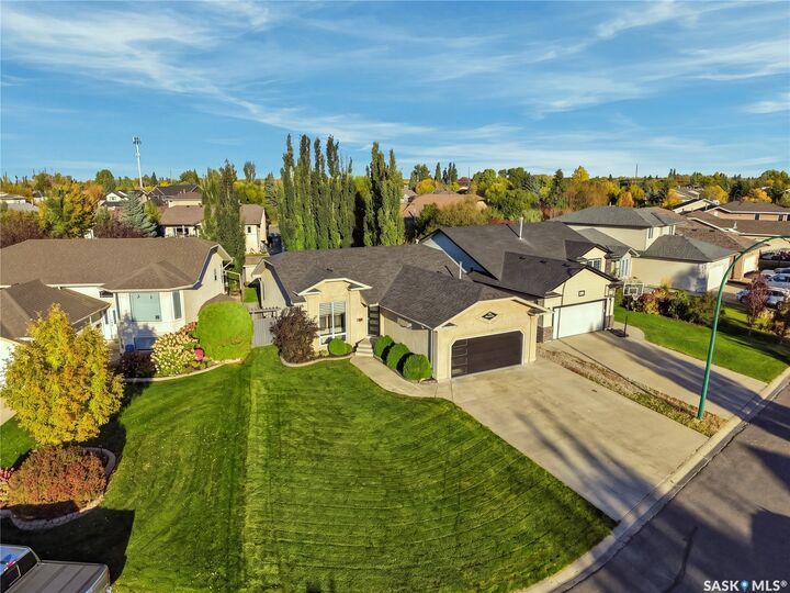 Property Photo: 130 Kutz Crescent SK S7N 4S5