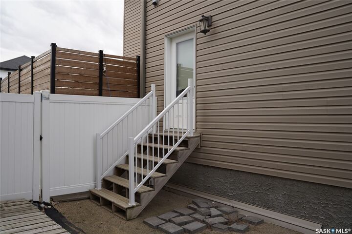 Property Photo:  5101 Tutor Way  SK S4W 0H4 