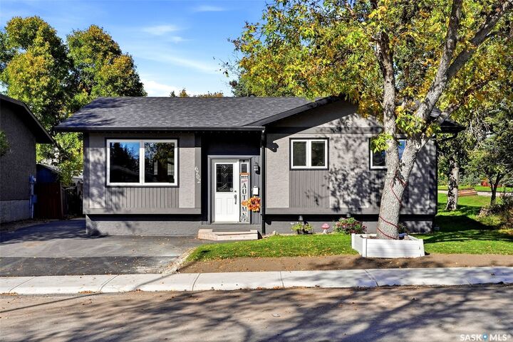 Property Photo:  6702 Whelan Drive  SK S4X 3V8 
