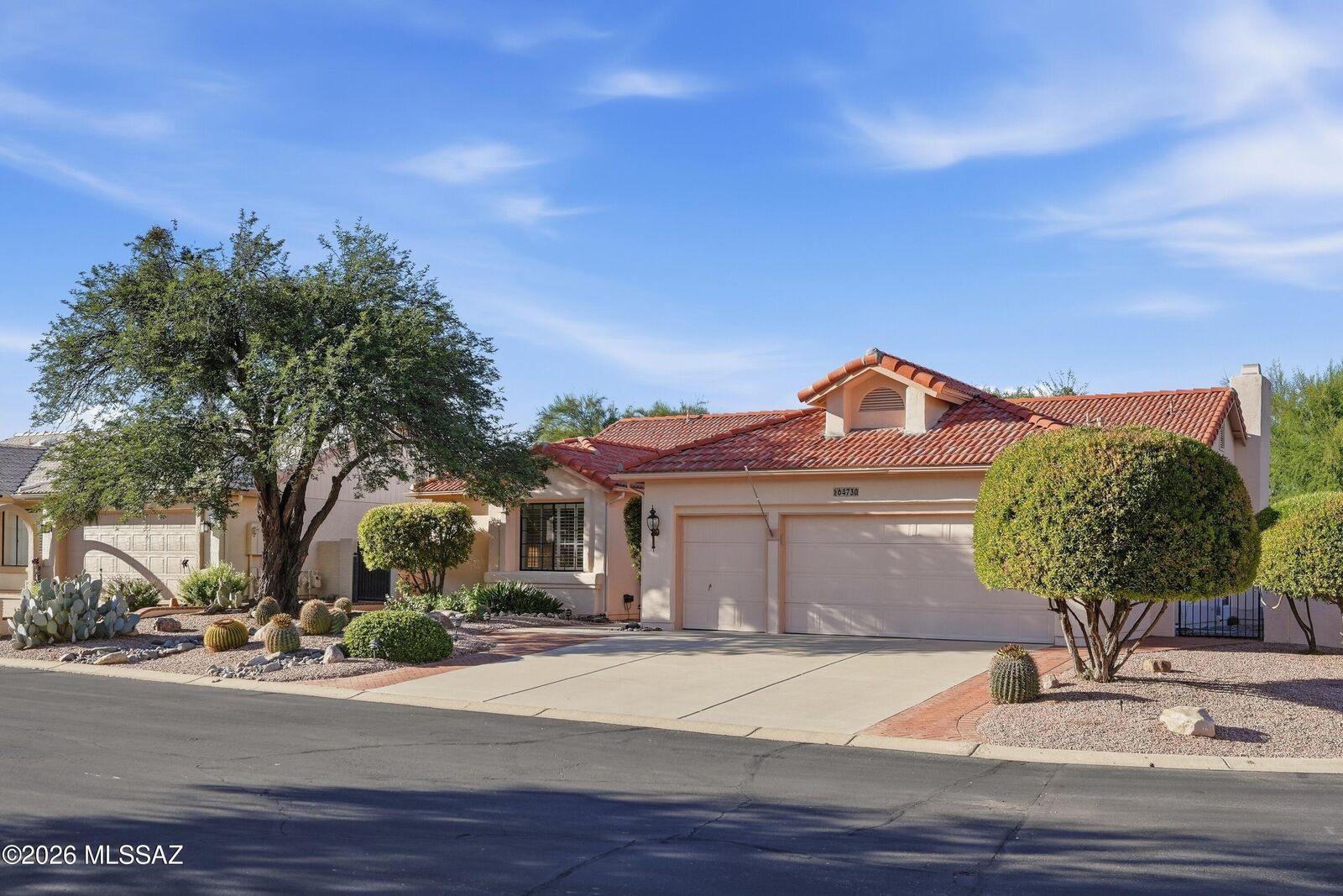 Property Photo: 64730 E Canyon Shadows Lane AZ 85739