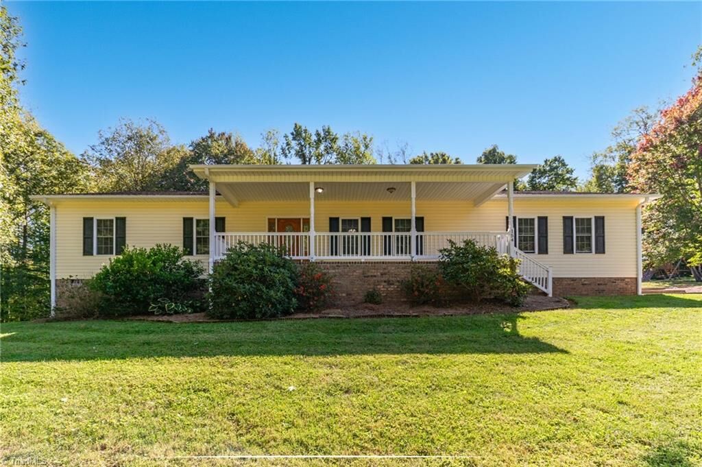 Property Photo: 154 Stanley Avenue NC 27101