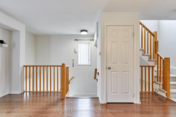 Property Photo: 15951 Bayview Avenue ON L4G 0S3