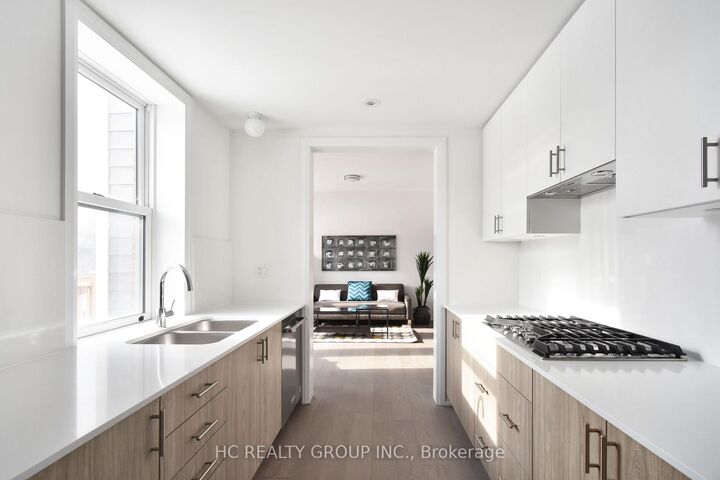 Property Photo:  2 Yans Way  ON L3R 0J8 