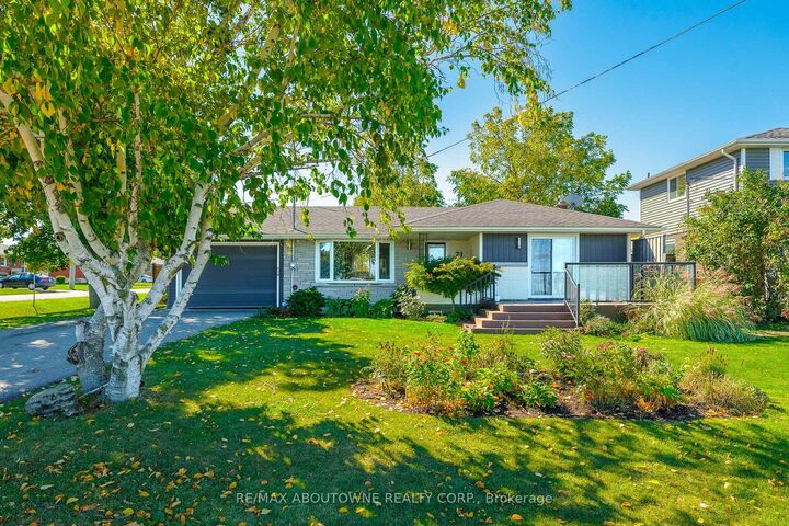 Property Photo:  71 Lakeside Drive Lower  ON L3M 2L4 