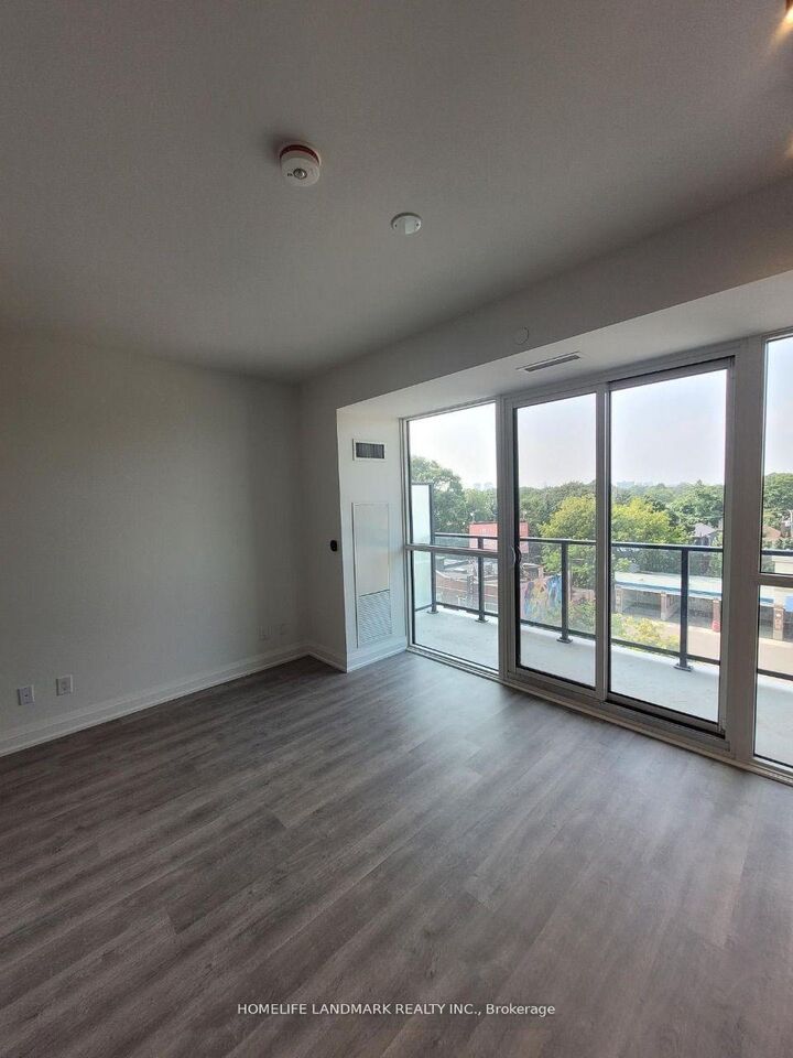 Property Photo:  2369 Danforth Avenue 508  ON M4C 0B1 