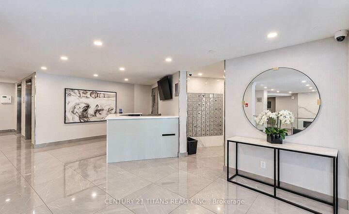 Property Photo:  10 Edgecliffe Golfway 311  ON M3C 3A3 