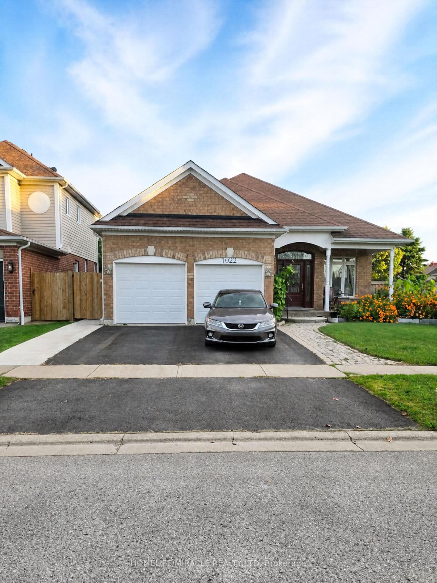 Property Photo:  1022 Glenbourne Drive Bsmt  ON L1K 2P9 