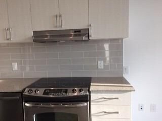 Property Photo:  2560 Eglinton Avenue W 709  ON L5M 0Y3 