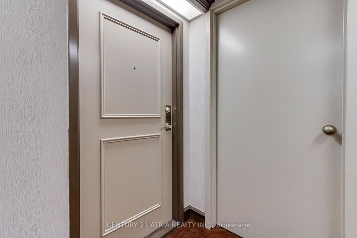 Photo de la propriété:  270 Davis Drive 309  ON L3Y 8K2 