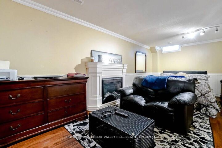 Property Photo: 95 Mullis Crescent ON L6Y 4T1