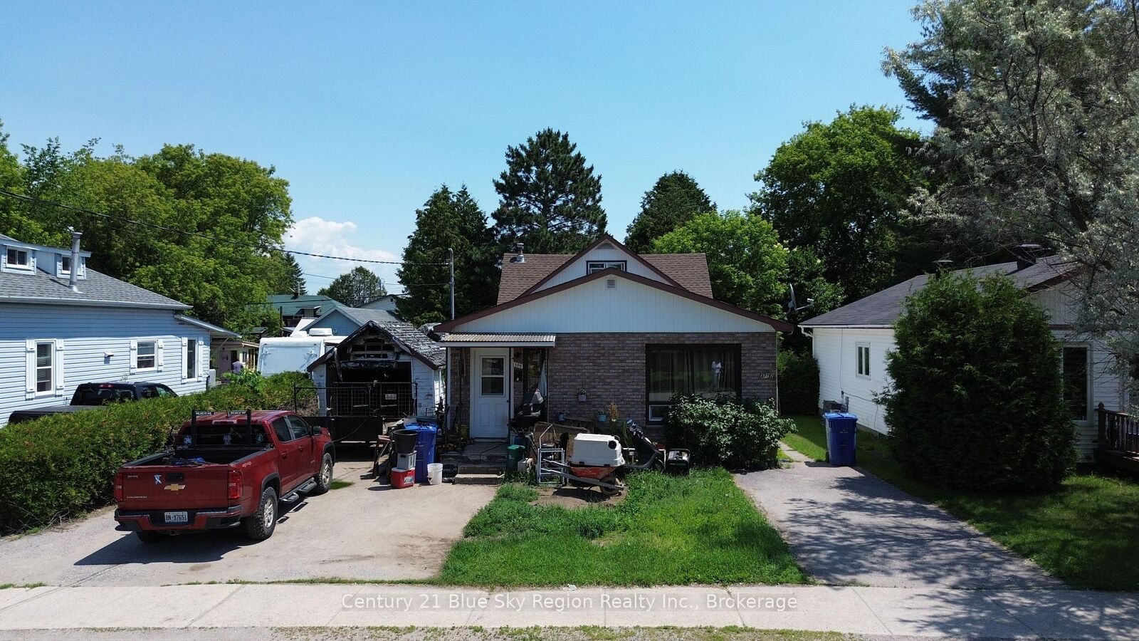 Property Photo:  100 Nipissing Street  ON P2B 1J5 