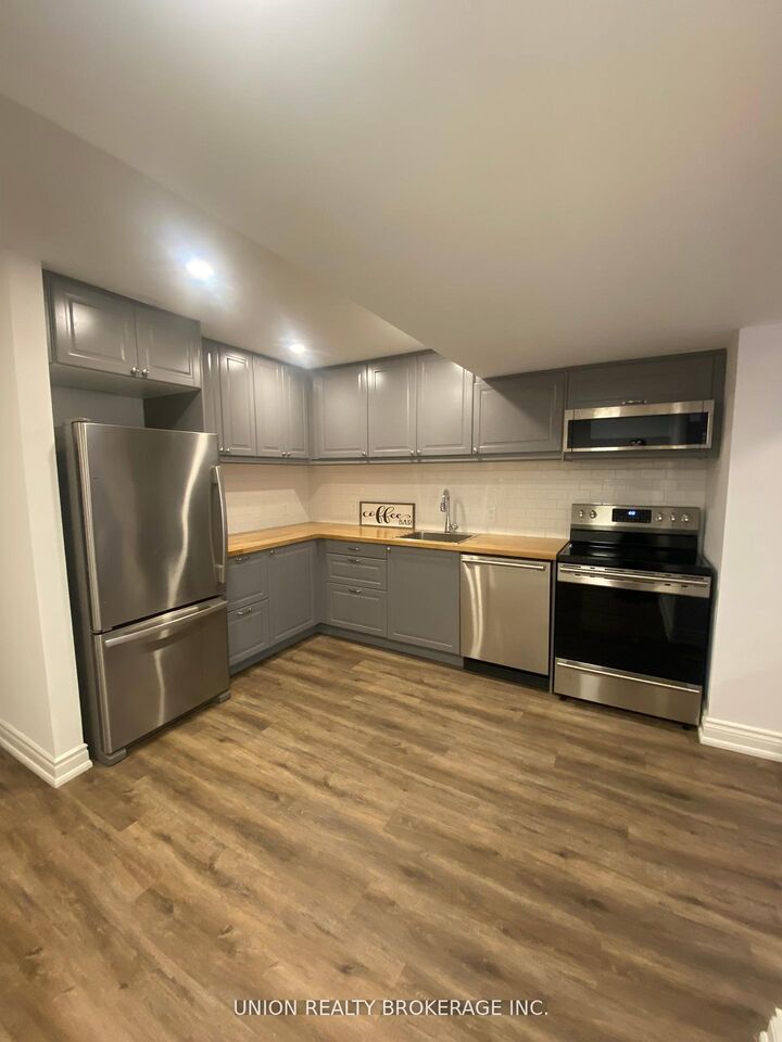 Property Photo:  42 North Drive Lower  ON M1N 1Z1 