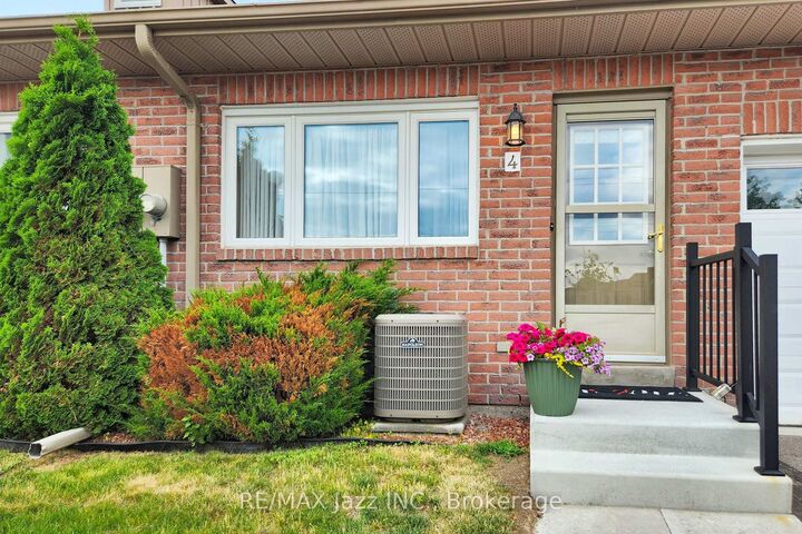 Property Photo:  234 Water Street 4  ON L9L 1C4 