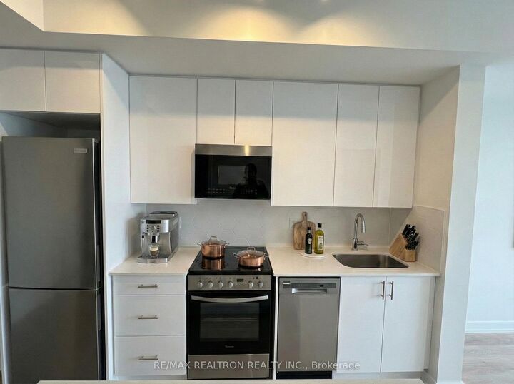 Property Photo:  15 Ellerslie Avenue 2611  ON M2N 0L7 