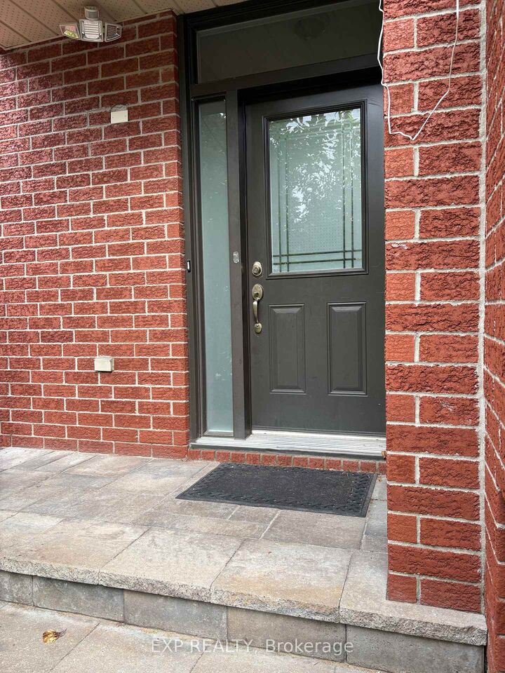 Property Photo:  117 Thornbury Crescent  ON K2G 6J1 