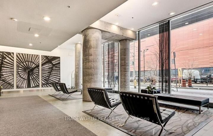 Property Photo: 33 Mill Street 1705 ON M5A 3R3