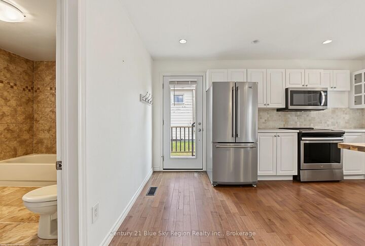 Property Photo:  22 Corbett Street  ON P1A 1M5 