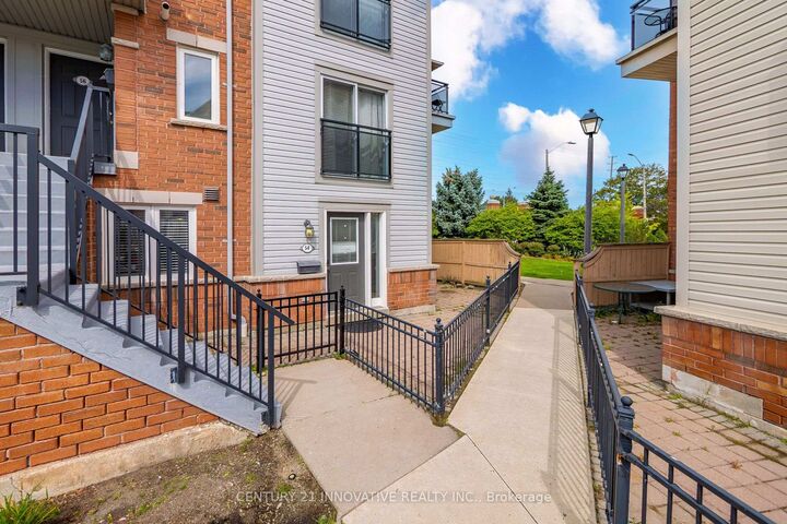 Property Photo:  4620 Guildwood Way 54  ON L5R 1Z3 