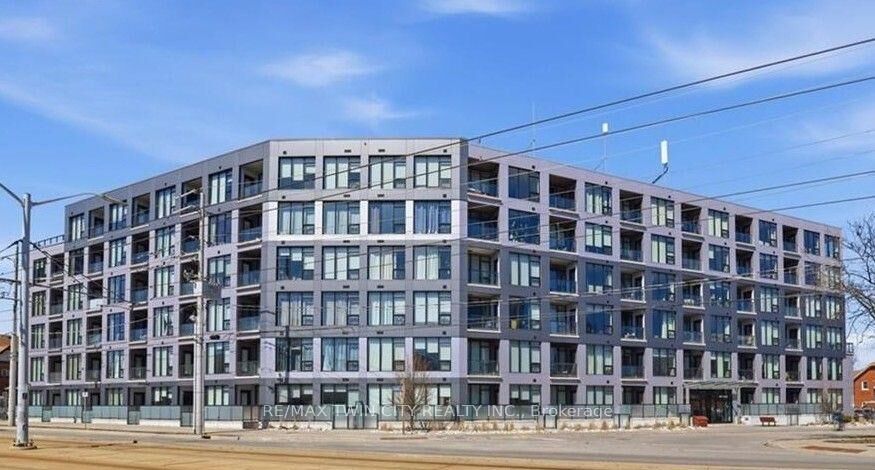 Property Photo:  690 King Street W 214  ON N2G 0B9 