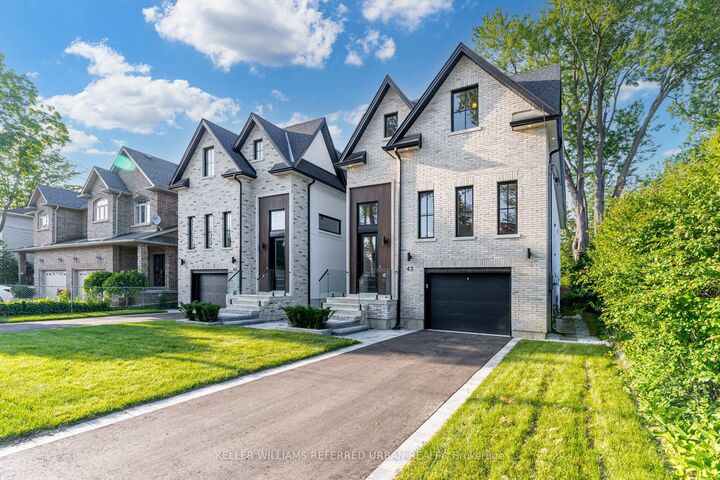 Property Photo:  45 Benson Avenue  ON L5H 2P3 