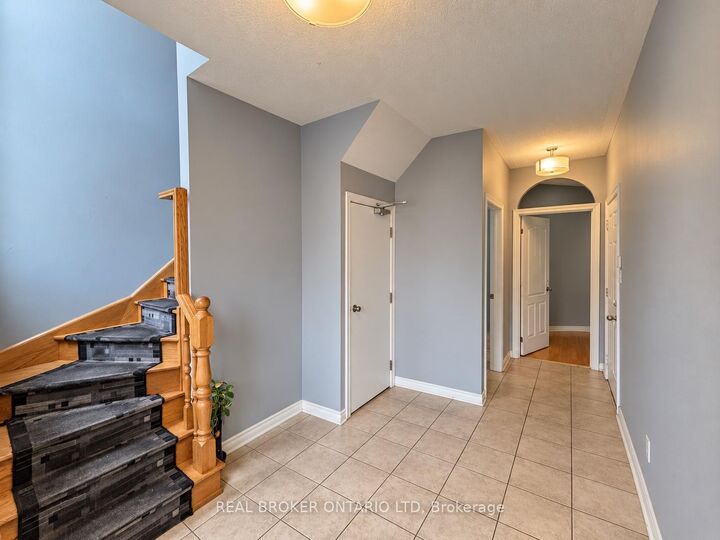 Property Photo:  88 Sir Jacobs Crescent (Main)  ON L7A 3T5 