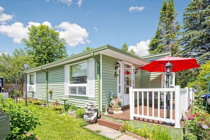 Property Photo:  285 Crydermans Side Road 308  ON L0E 1A0 