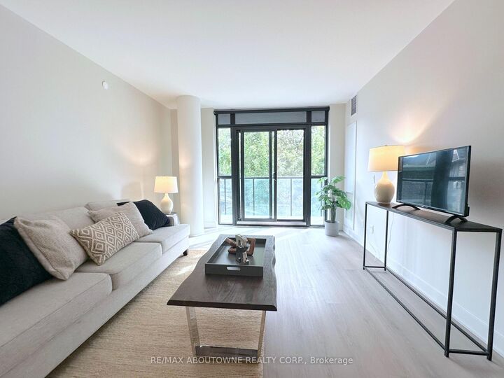 Property Photo:  3385 Dundas Street W 219  ON M6S 2S2 