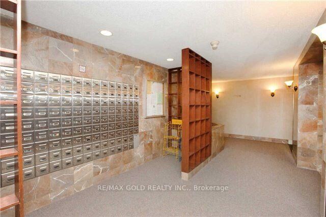 Property Photo:  5 Lisa Street 1501  ON L6T 4T4 