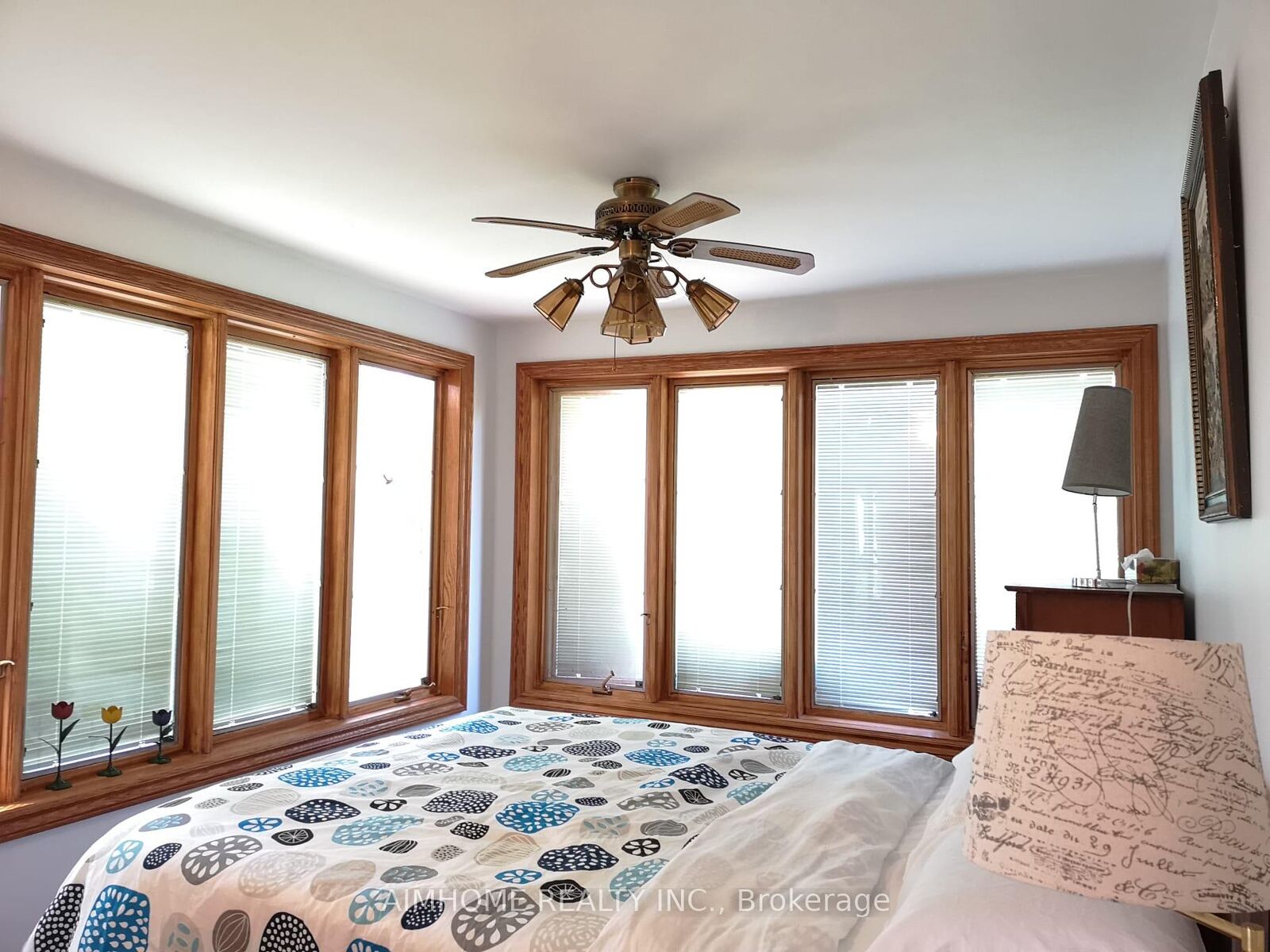 Property Photo:  19 Shoreline Place 1  ON L4P 1L3 