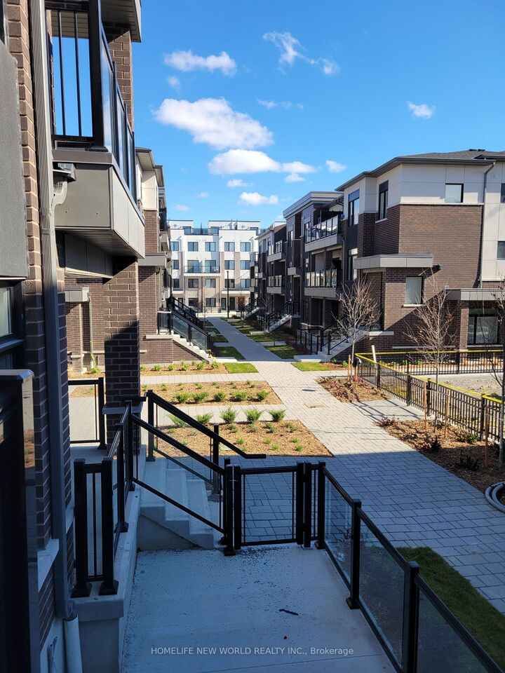 Property Photo:  1695 Dersan Street 1419  ON L1X 0S9 