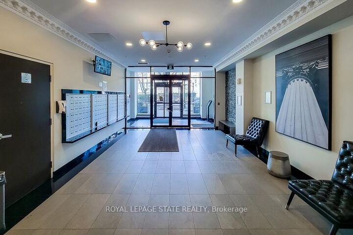 Property Photo:  112 King Street E 912  ON L8N 1A8 