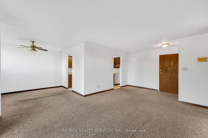 Property Photo:  4218 Portage Road 206  ON L2E 6A4 
