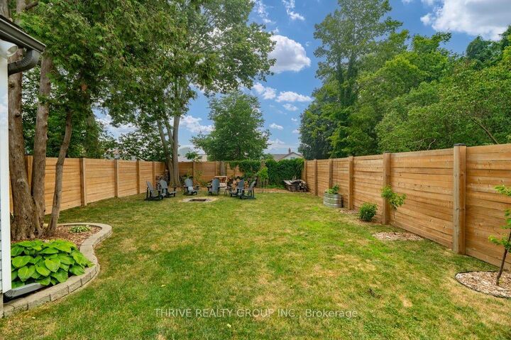 Property Photo:  25 Elm Street  ON N5Z 2K3 