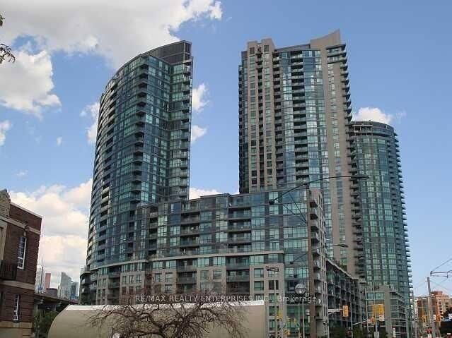 Property Photo:  231 Fort York Boulevard 218  ON M5V 1B2 