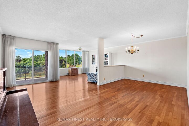 Property Photo:  1000 King Street W 302  ON K7M 8H3 