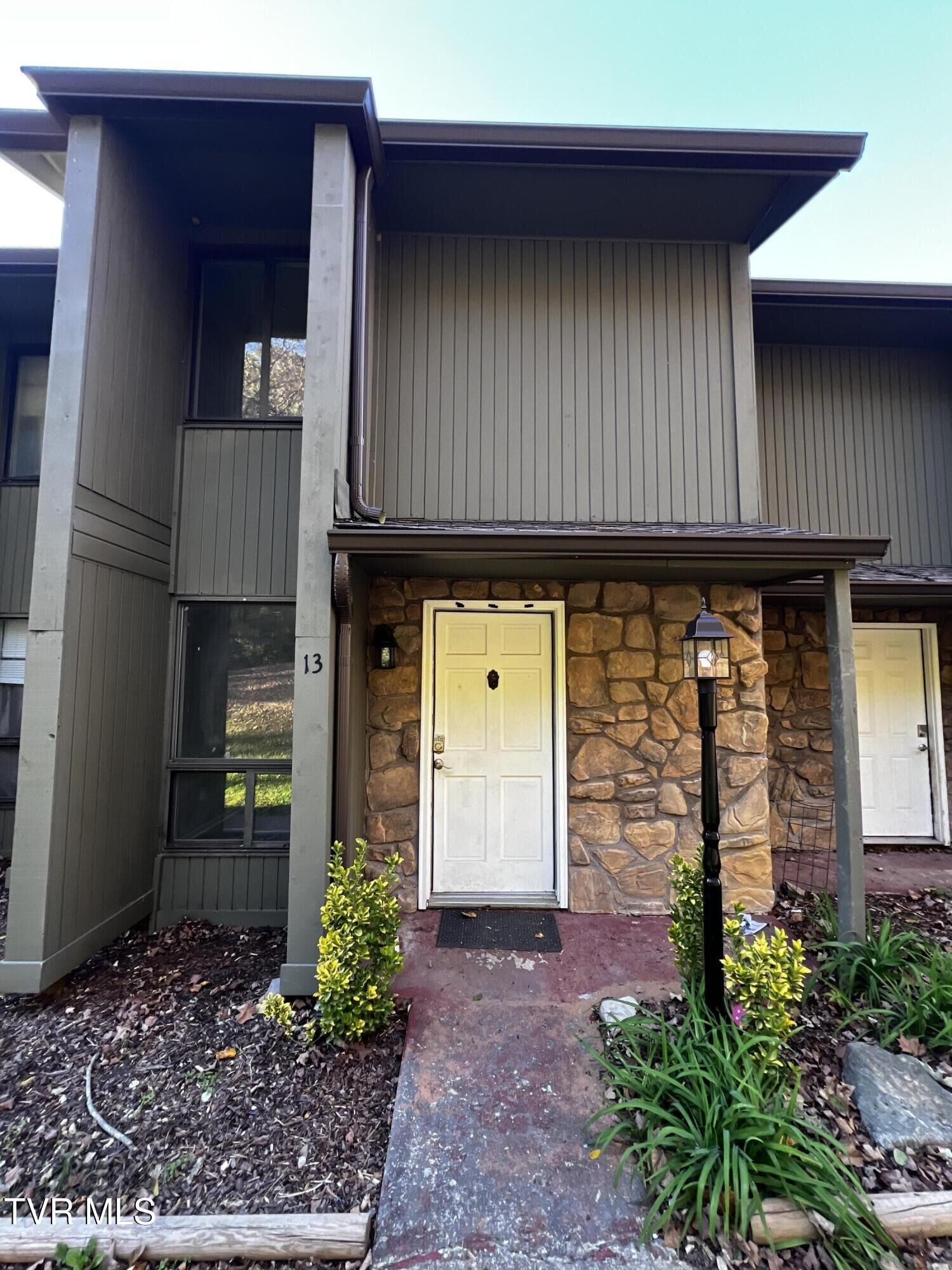 Property Photo:  1419 Colony Park Drive 16  TN 37604 