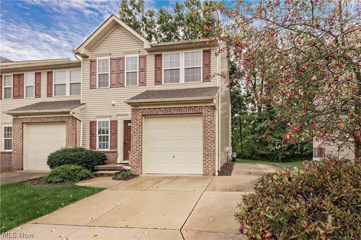 Property Photo: 1344 Wellingshire Circle OH 44221