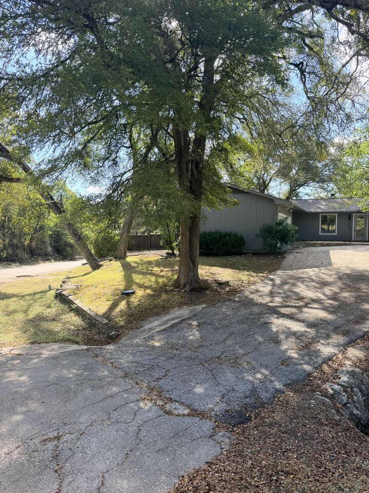 Property Photo:  2 Acacia Drive  TX 78676 