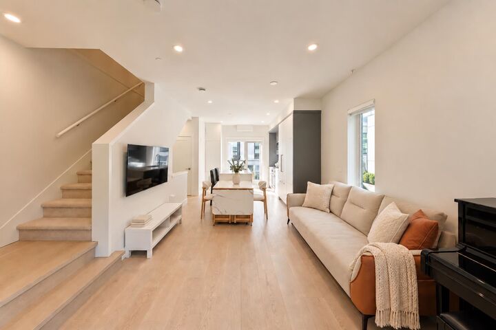 Property Photo:  7669 Granville Street  BC V6P 4Y8 