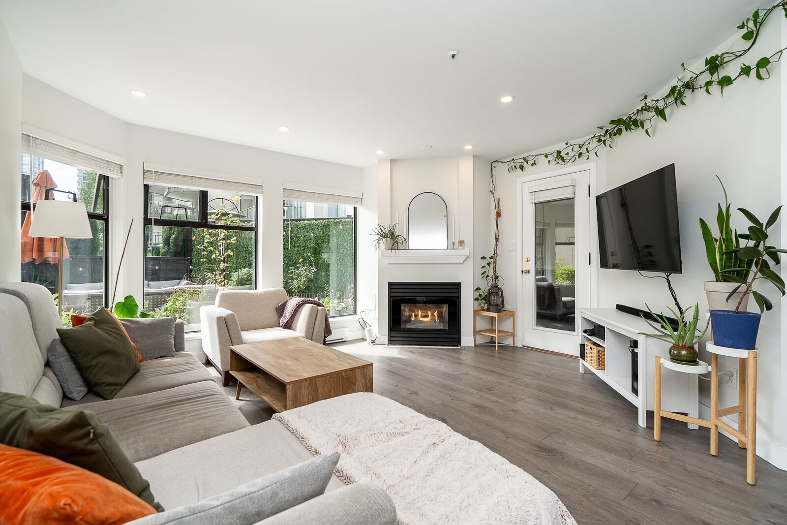 Property Photo:  2968 Burlington Drive 105  BC V3B 7N4 