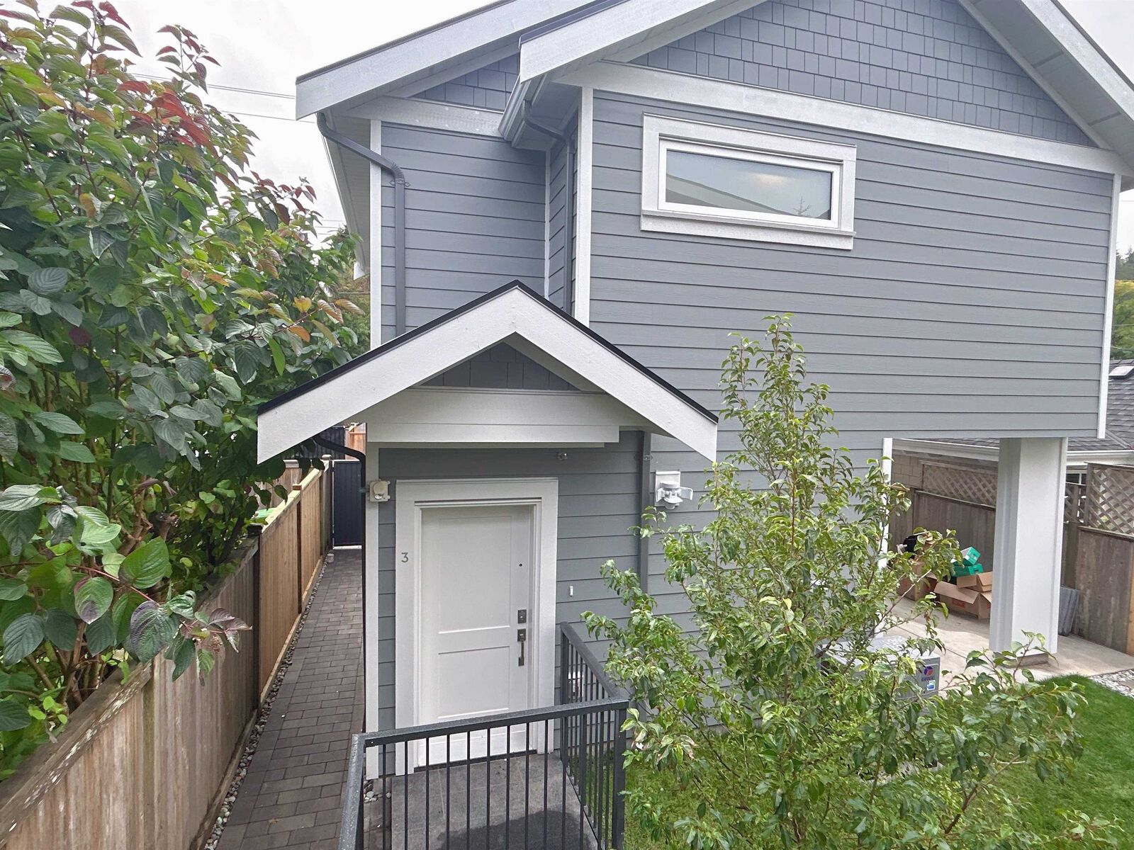 Property Photo:  4472 W 15th Avenue 3  BC V6R 3B2 