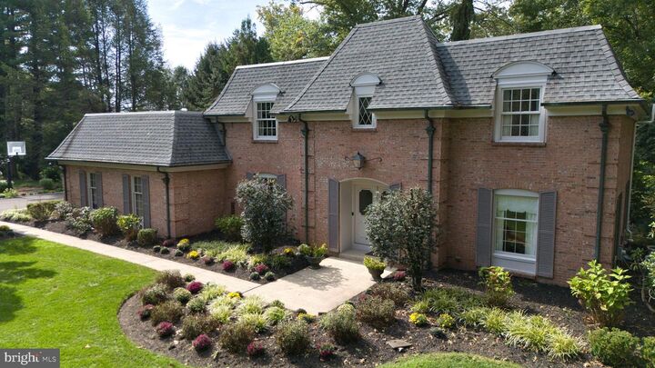 Property Photo:  5 Forrest Road  NJ 08560 