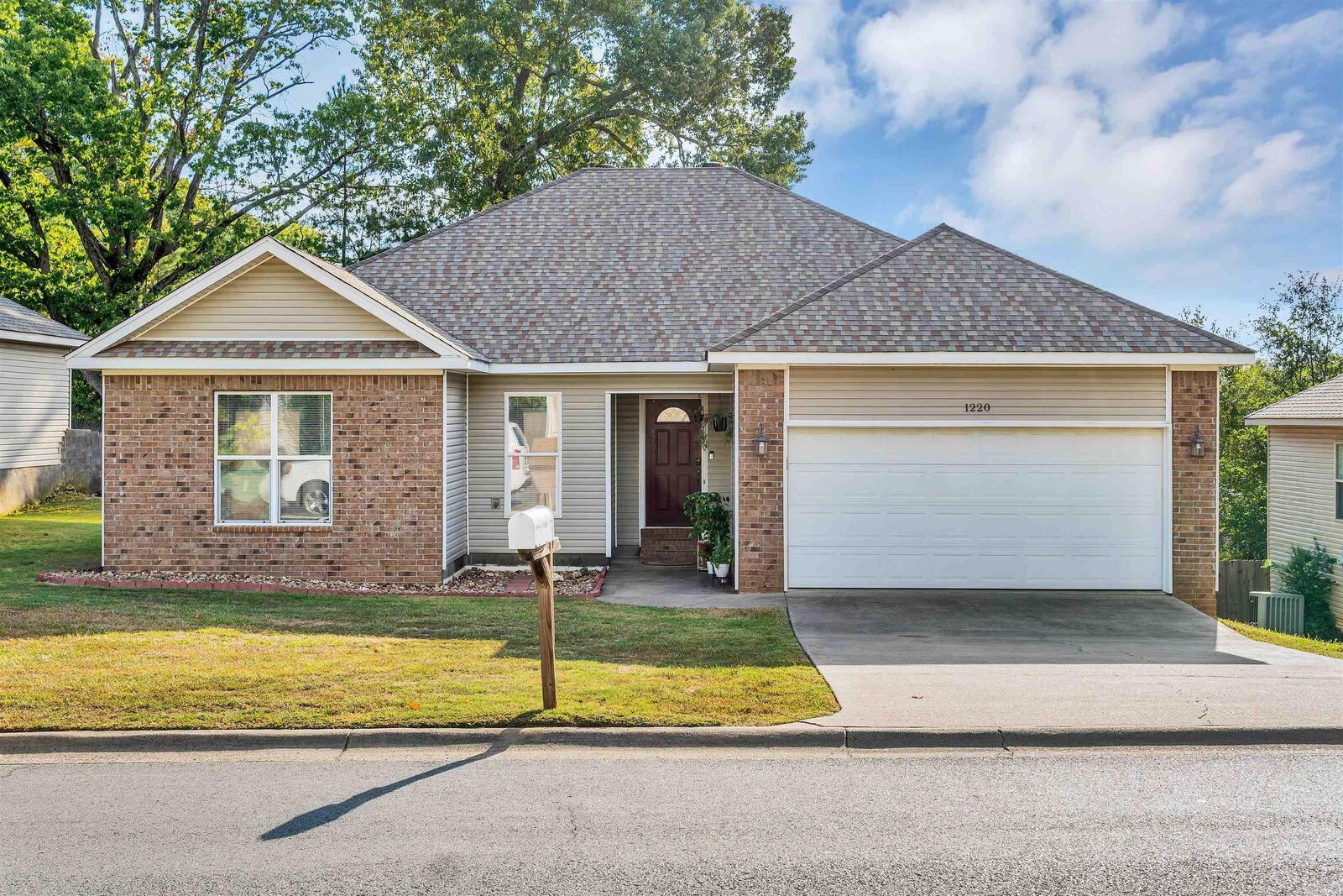 Property Photo: 1220 S Chatfield Road AR 72015